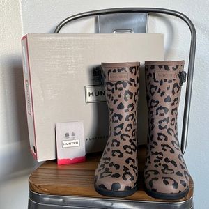 Hunter Short Waterproof Rain Boot - Cheetah Beach Pine/Black - Size 8 - NIB